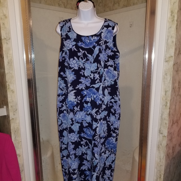 Norton McNaughton Dresses & Skirts - Size L, Norton navy blue floral maxi dress